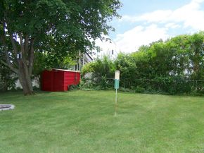 10 Clarence Street, Copiague NY 11726