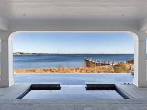 17 Ludlow Lane, Hampton Bays NY 11946