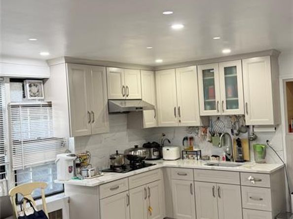 144-11 Sanford Avenue 1N, Flushing NY 11355