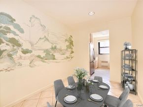 15 Hill Park Avenue 2C, Great Neck NY 11021