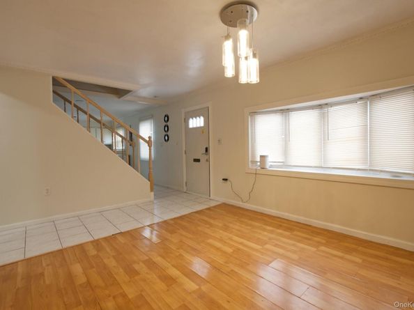 59 Corncrib Lane, Levittown NY 11756