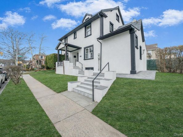 8703 168th Place, Jamaica NY 11432