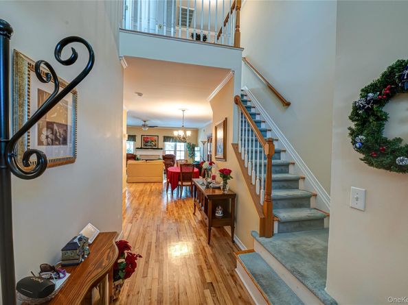 4 Chelsea Drive, Smithtown NY 11787