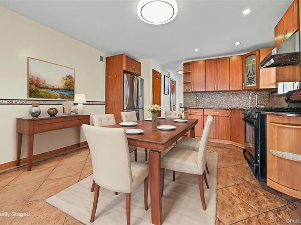 48 Bergen Beach Plc, Brooklyn NY 11234