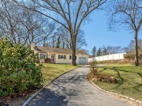 32 Hewlett Drive, Sound Beach NY 11789