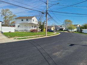 50 Ann Drive E, Freeport NY 11520