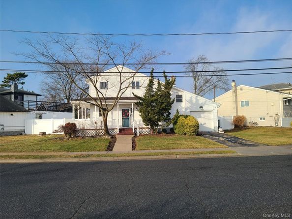 50 Ann Drive E, Freeport NY 11520
