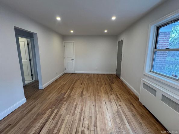 131-30 Laurelton Parkway Lower, Laurelton NY 11422