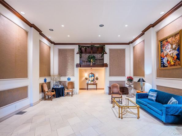 1 Bay Club Drive 11J, Bayside NY 11360