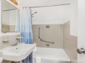 4 Fordham Hill Oval 1A, Bronx NY 10468