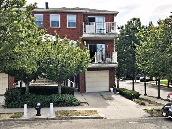 122-16 Powells Cove Boulevard 123, College Point NY 11356