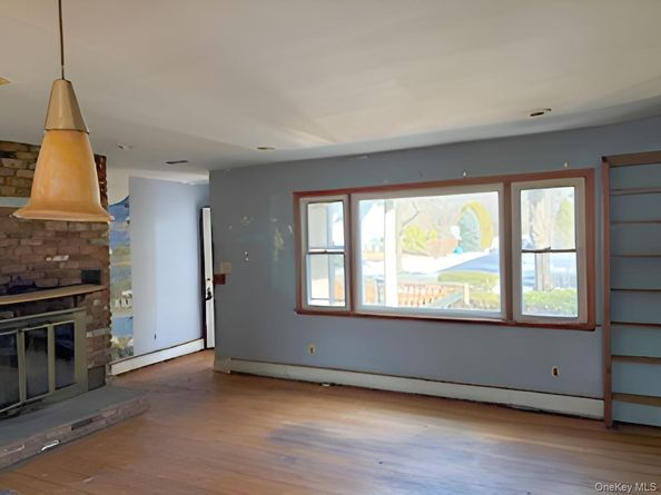 206 Edwards Avenue, Sayville NY 11782