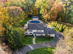 6 Valley Place, Harrison NY 10528