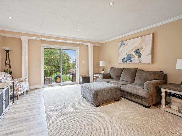 8 Eucalyptus Court 8, Selden NY 11784
