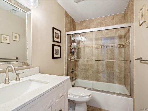 8 Eucalyptus Court 8, Selden NY 11784