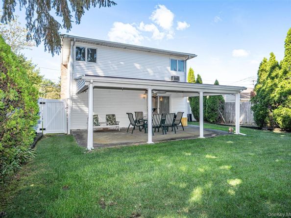 34 Scherer Street, Bethpage NY 11714