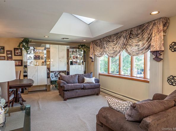 34 Scherer Street, Bethpage NY 11714