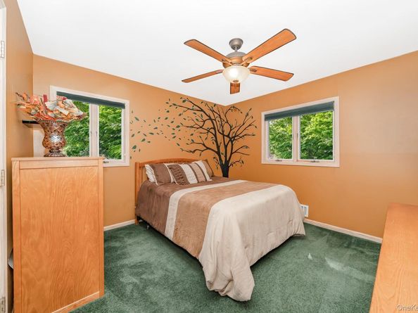 48 Glenwood Drive, Hauppauge NY 11788