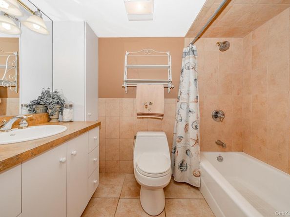 48 Glenwood Drive, Hauppauge NY 11788