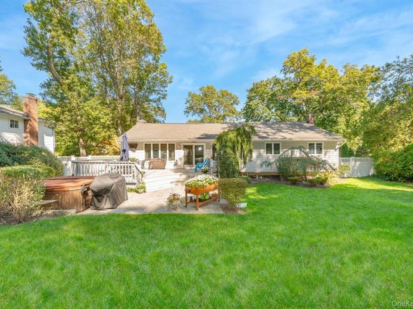 48 Glenwood Drive, Hauppauge NY 11788