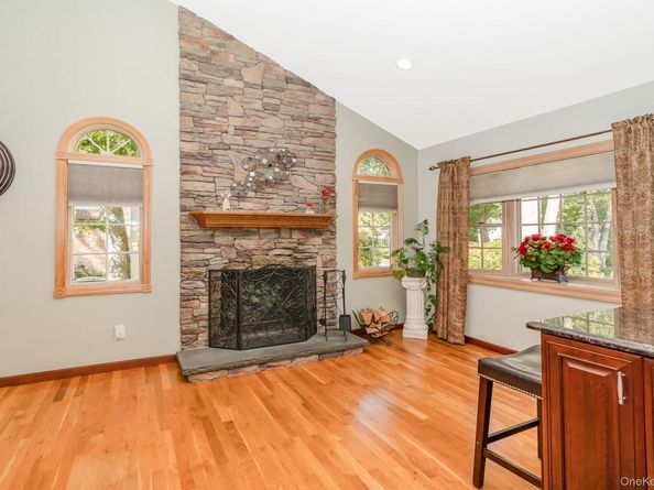 48 Glenwood Drive, Hauppauge NY 11788