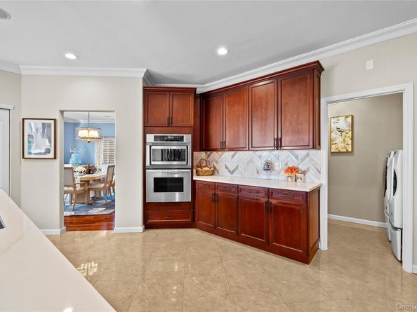 77 Hamlet Drive, Mount Sinai NY 11766