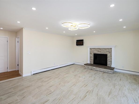 1 Deer Lake Drive, North Babylon NY 11703