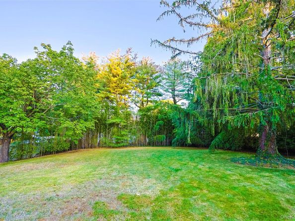 36 Red Spring Lane, Glen Cove NY 11542