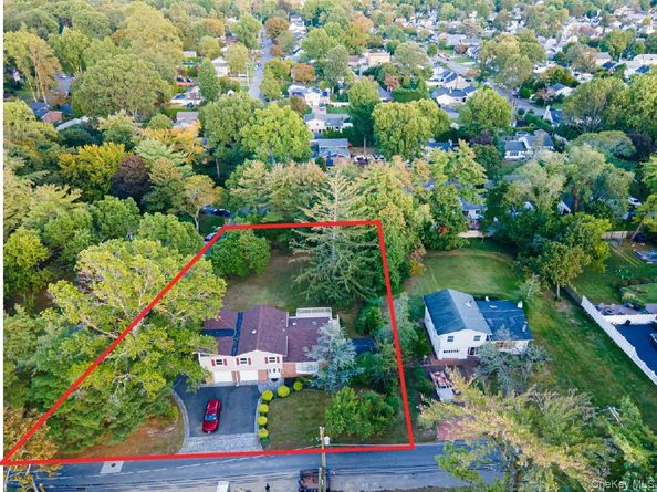 36 Red Spring Lane, Glen Cove NY 11542