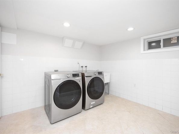 36 Red Spring Lane, Glen Cove NY 11542