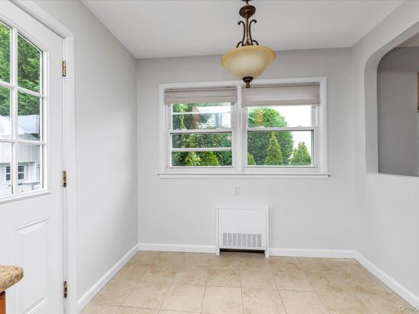 2072 Brighton Way, Merrick NY 11566