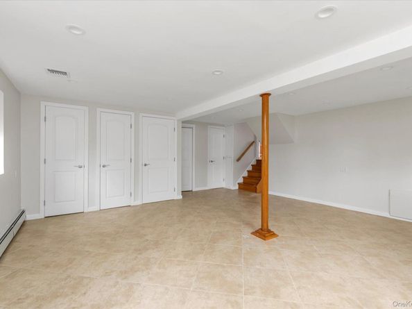 2072 Brighton Way, Merrick NY 11566