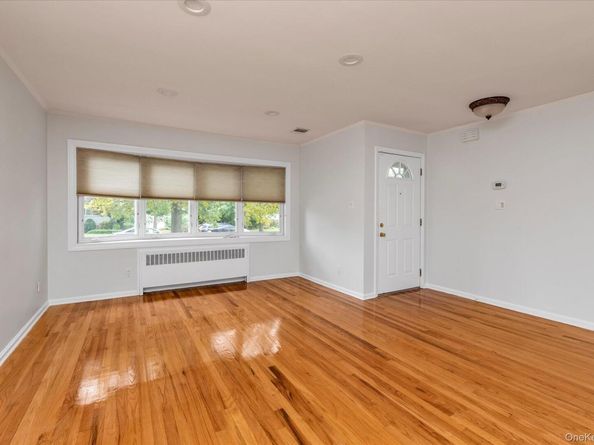 2072 Brighton Way, Merrick NY 11566