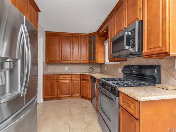 2072 Brighton Way, Merrick NY 11566