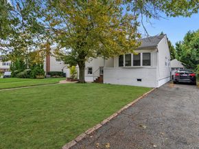 2072 Brighton Way, Merrick NY 11566