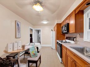 35 Washington Avenue N, White Plains NY 10603