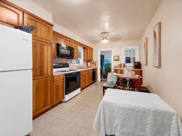35 Washington Avenue N, White Plains NY 10603