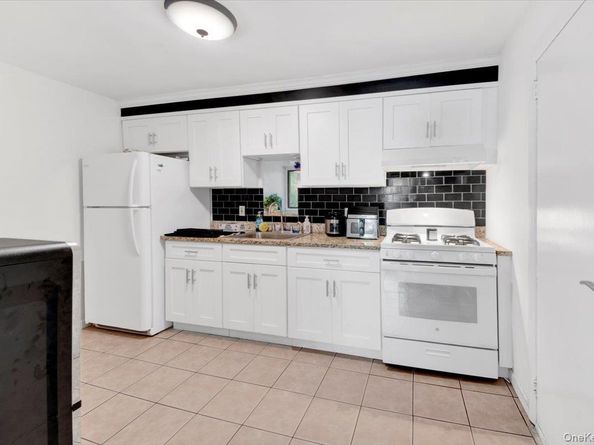 35 Washington Avenue N, White Plains NY 10603