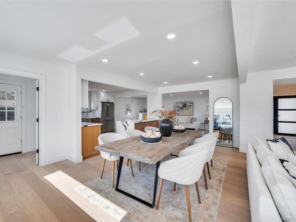 118 Ryder Avenue, Dix Hills NY 11746