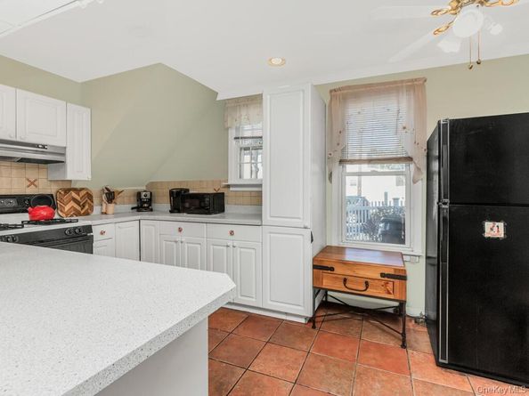 393 City Island Avenue, Bronx NY 10464