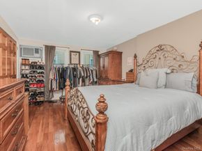 393 City Island Avenue, Bronx NY 10464