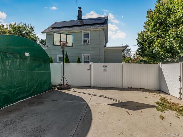 393 City Island Avenue, Bronx NY 10464