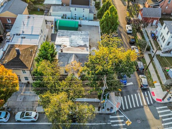 393 City Island Avenue, Bronx NY 10464