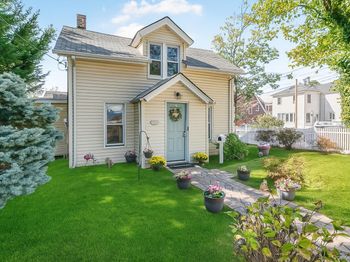 393 City Island Avenue