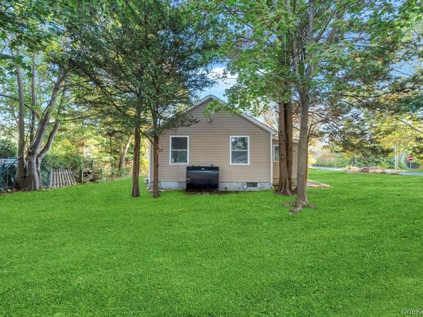 231 Elm Road W, Mastic Beach NY 11951