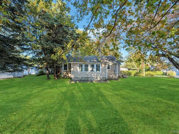 231 Elm Road W, Mastic Beach NY 11951