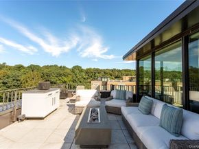 100 Garvies Point Road 1309, Glen Cove NY 11542