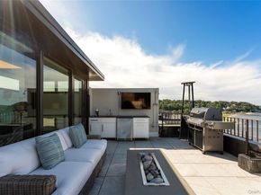 100 Garvies Point Road 1309, Glen Cove NY 11542