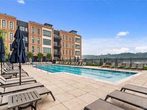 100 Garvies Point Road 1309, Glen Cove NY 11542