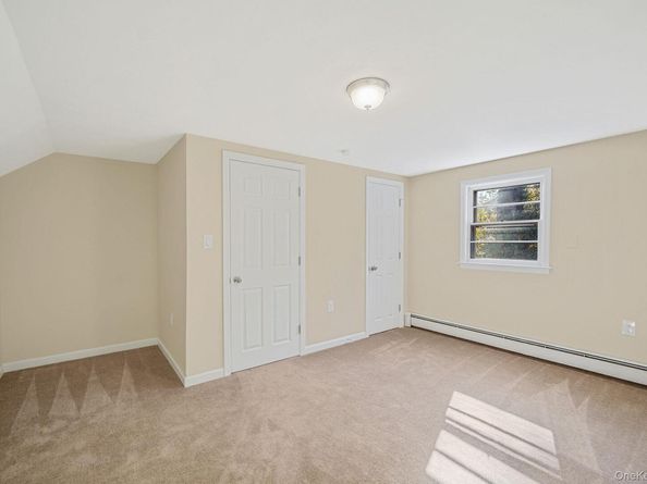 22 5th Avenue, Smithtown NY 11787